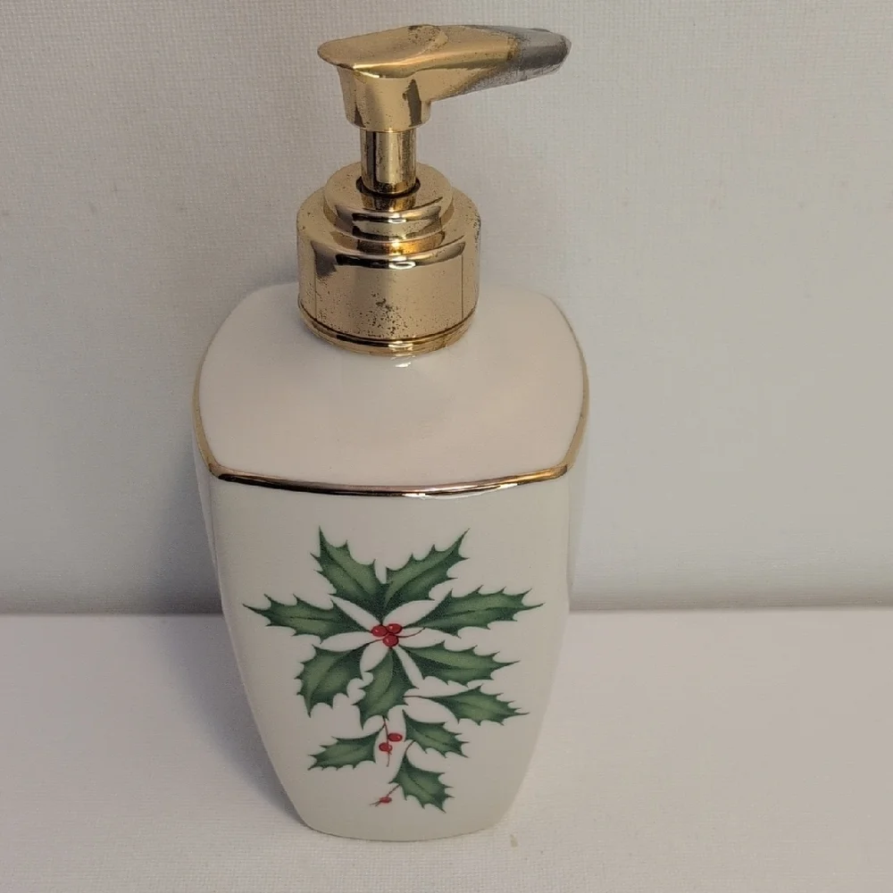 Lenox Christmas Holiday Dimensions Soap/Lotion Dispenser Holly Berries Design